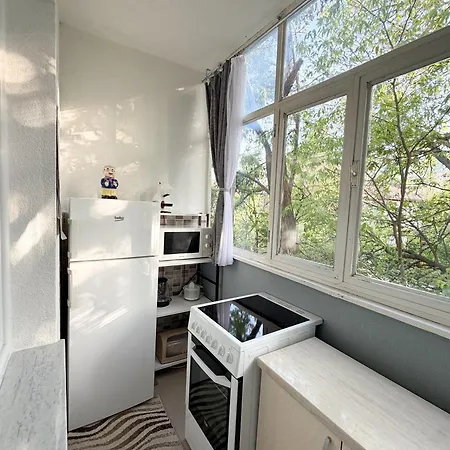 Spacious Near Diamond Mall, Free Parking