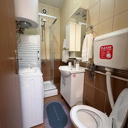 Spacious Near Diamond Mall, Free Parking *