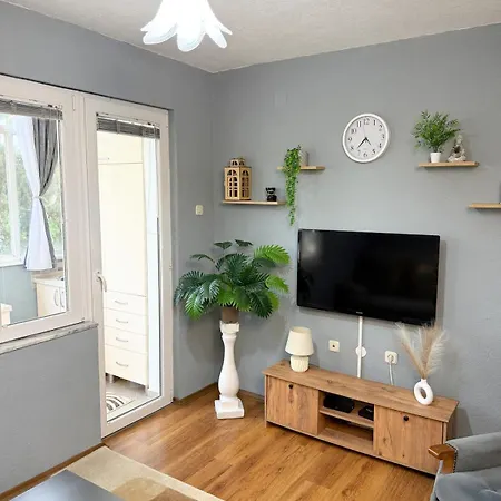 Spacious Near Diamond Mall, Free Parking * Скопье