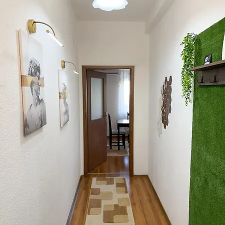 Spacious Near Diamond Mall, Free Parking Апартаменты Скопье
